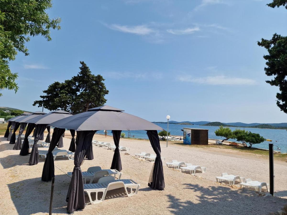 5 Meters From The Sea With Private Beach - 70M2 Colibri Sunset Apartments スヴェティ・ペタル エクステリア 写真