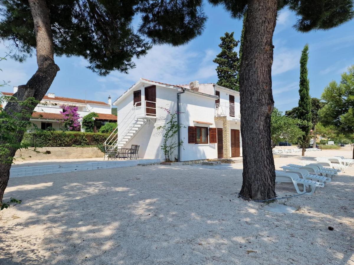 5 Meters From The Sea With Private Beach - 70M2 Colibri Sunset Apartments スヴェティ・ペタル エクステリア 写真