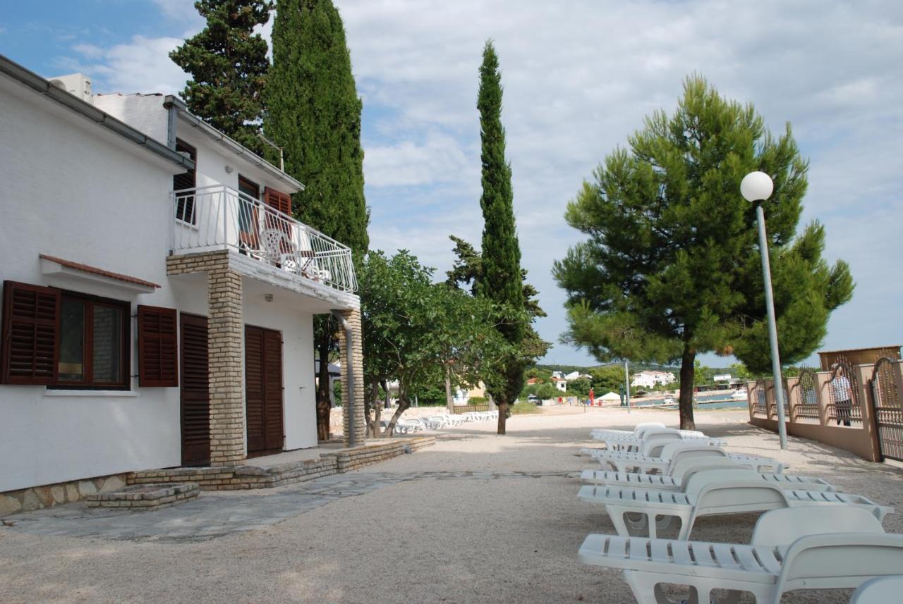 5 Meters From The Sea With Private Beach - 70M2 Colibri Sunset Apartments スヴェティ・ペタル エクステリア 写真