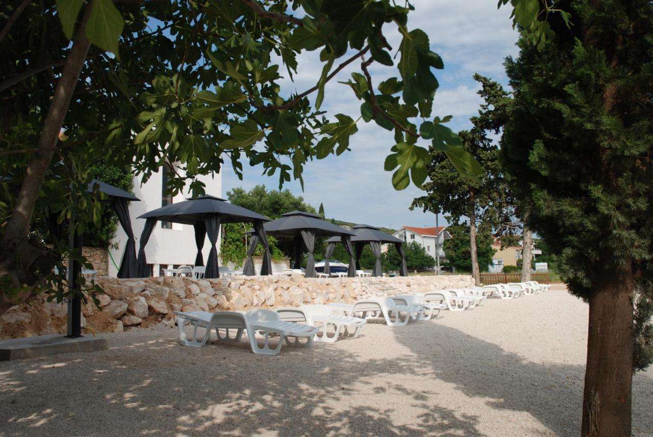 5 Meters From The Sea With Private Beach - 70M2 Colibri Sunset Apartments スヴェティ・ペタル エクステリア 写真