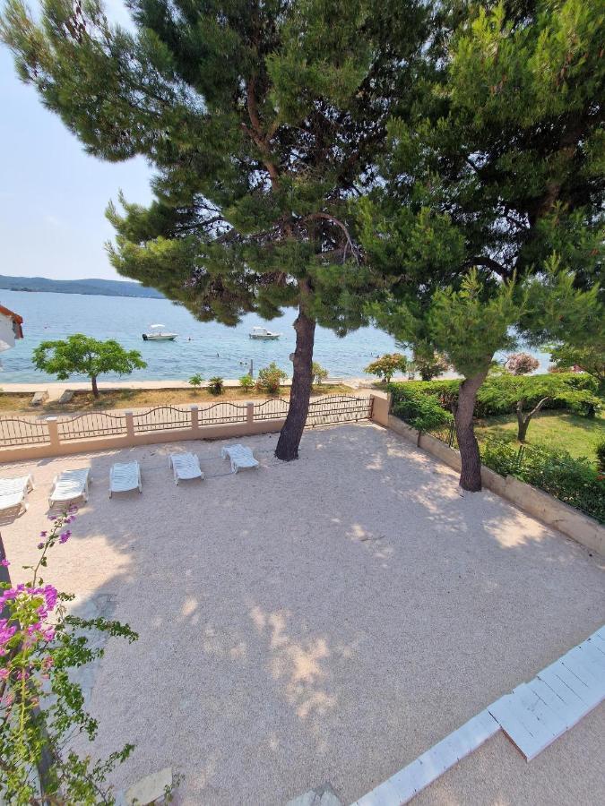 5 Meters From The Sea With Private Beach - 70M2 Colibri Sunset Apartments スヴェティ・ペタル エクステリア 写真