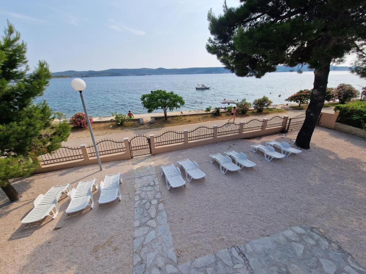5 Meters From The Sea With Private Beach - 70M2 Colibri Sunset Apartments スヴェティ・ペタル エクステリア 写真