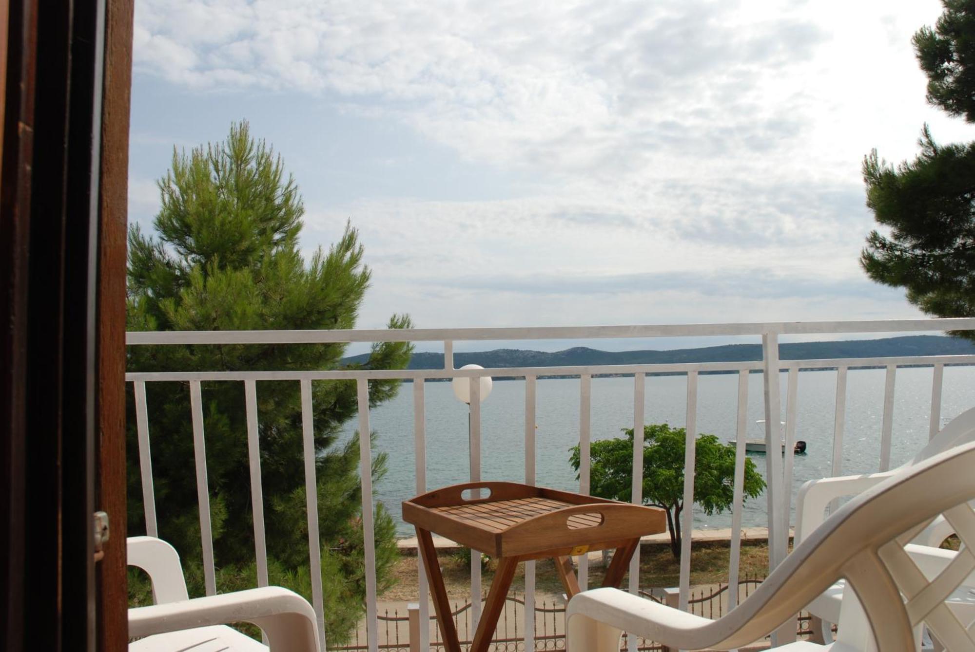 5 Meters From The Sea With Private Beach - 70M2 Colibri Sunset Apartments スヴェティ・ペタル エクステリア 写真